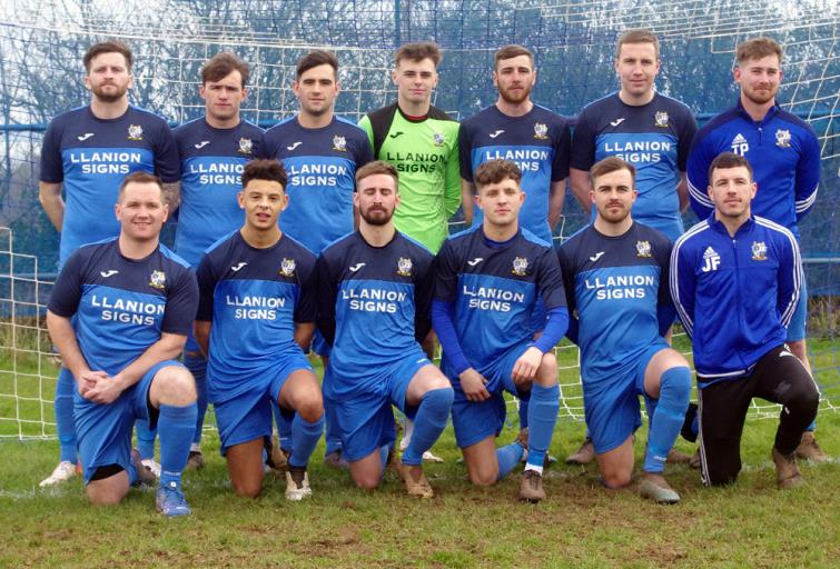 Monkton Swifts before kick off